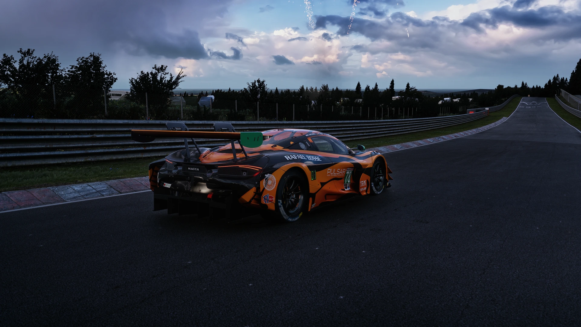 Heritage 66 — McLaren in-game photograph on Nordschleife